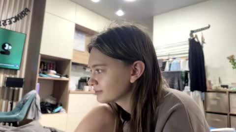 Snapshot of younona chatting on February 13, 2026, 7:43 pm Anna and Luna online show from February 13, 2026, 7:43 pm