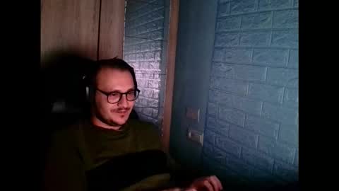 A... online show from November 15, 2025, 10:04 pm