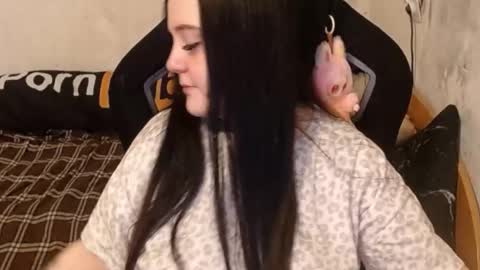 your_8a8y online show from November 4, 2025, 11:20 am