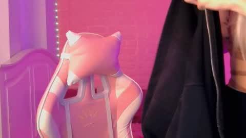 Snapshot of your___barbie chatting on February 10, 2025, 7:17 pm Barbie online show from February 10, 2025, 7:17 pm