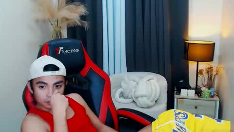 Snapshot of your_black_cat chatting on November 5, 2025, 3:01 pm your_black_cat online show from November 5, 2025, 3:01 pm