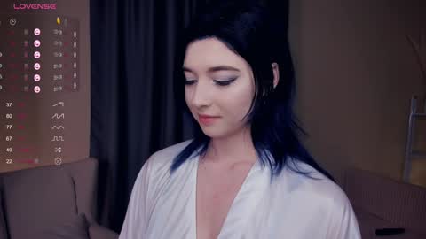 Lina online show from February 5, 2025, 12:38 pm