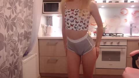 Snapshot of your_dream6996 chatting on December 27, 2024, 11:42 pm your_dream6996 online show from December 27, 2024, 11:42 pm