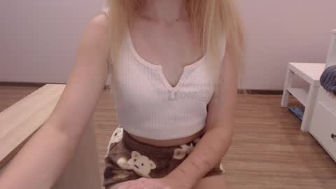 Snapshot of your_dream6996 chatting on September 24, 2025, 8:45 pm your_dream6996 online show from September 24, 2025, 8:45 pm