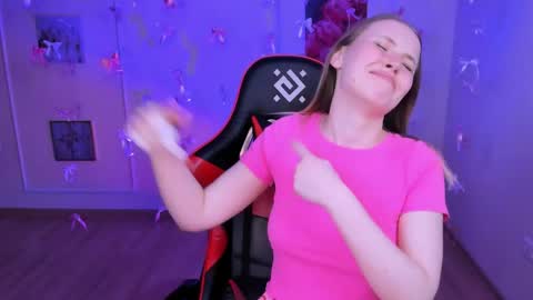 Ella online show from April 7, 2026, 11:15 pm