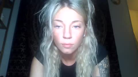 Snapshot of your_fav1 chatting on October 16, 2025, 2:23 am your_fav1 online show from October 16, 2025, 2:23 am