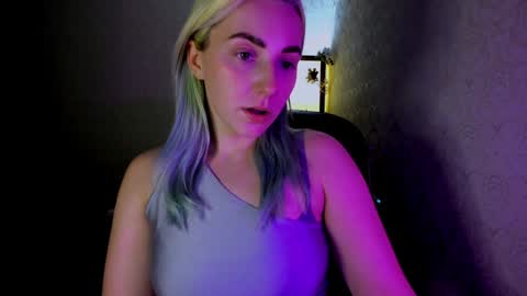 Snapshot of your_godesses chatting on December 19, 2024, 3:52 pm Cora online show from December 19, 2024, 3:52 pm