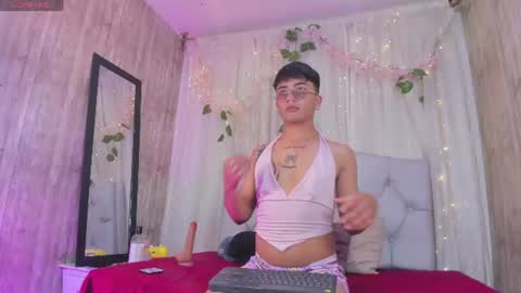 your_kitty_boy online show from July 14, 2026, 8:58 pm