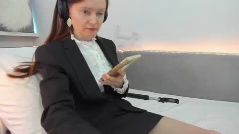 Snapshot of your_librarian chatting on July 9, 2026, 7:34 am Your Librarian online show from July 9, 2026, 7:34 am