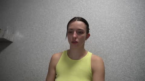 Snapshot of your_little_flexible_girl chatting on February 4, 2025, 9:20 pm Meri online show from February 4, 2025, 9:20 pm
