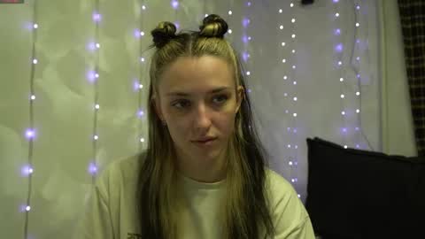 Meri  online show from April 21, 2026, 8:12 pm