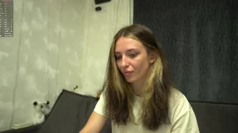 Snapshot of your_little_flexible_girl chatting on May 30, 2026, 8:50 pm Meri online show from May 30, 2026, 8:50 pm
