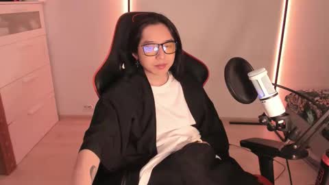 Snapshot of your_little_twink chatting on January 8, 2026, 11:51 pm Han online show from January 8, 2026, 11:51 pm