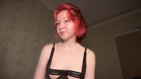 Mia online show from June 9, 2026, 4:18 pm