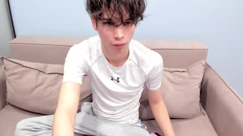 Snapshot of your_shy_guy chatting on December 5, 2025, 7:54 pm your_shy_guy online show from December 5, 2025, 7:54 pm