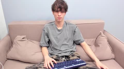 Snapshot of your_shy_guy chatting on February 21, 2026, 9:27 pm your_shy_guy online show from February 21, 2026, 9:27 pm
