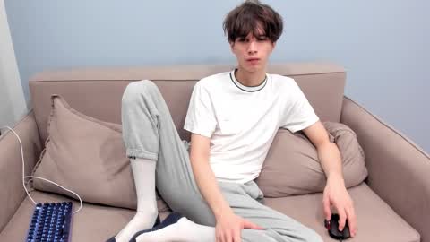 Snapshot of your_shy_guy chatting on February 28, 2026, 7:37 pm your_shy_guy online show from February 28, 2026, 7:37 pm