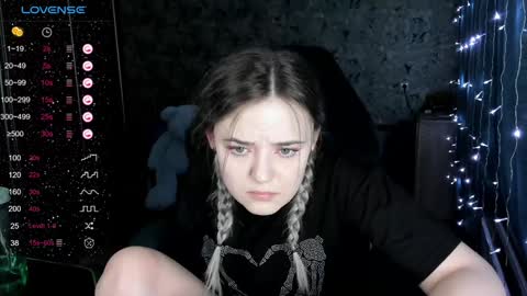 Molly online show from December 5, 2024, 11:38 am