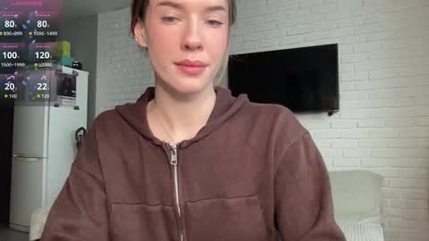 Mia  online show from February 6, 2026, 10:18 am