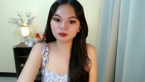Snapshot of yourangelictransgirl chatting on February 2, 2025, 5:48 pm Hi its me Yna online show from February 2, 2025, 5:48 pm