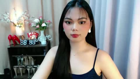 Snapshot of yourangelictransgirl chatting on October 17, 2025, 12:41 pm Hi its me Yna online show from October 17, 2025, 12:41 pm