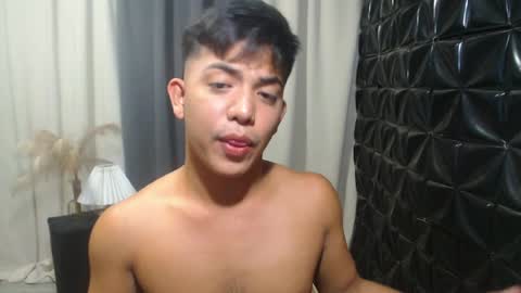 yourasian_bradley online show from May 19, 2026, 2:01 pm