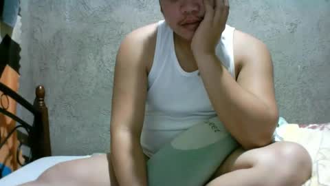 yourasian_lover29 online show from April 3, 2026, 2:37 pm