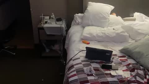 yourbroboytoy online show from January 14, 2025, 2:40 am