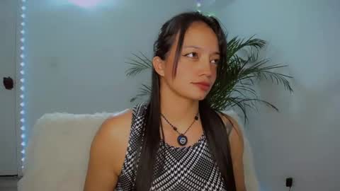 Snapshot of yourcutegiirl chatting on May 4, 2026, 11:12 pm Salom online show from May 4, 2026, 11:12 pm