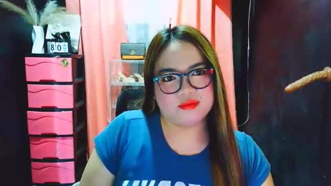 yourdirtygirl_lyla online show from February 9, 2026, 4:27 am