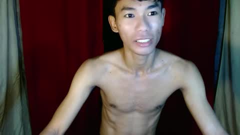 Snapshot of yourdreamboyx chatting on December 7, 2024, 5:15 am Rence online show from December 7, 2024, 5:15 am