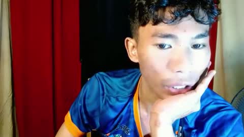 Snapshot of yourdreamboyx chatting on December 24, 2024, 6:11 am Rence online show from December 24, 2024, 6:11 am