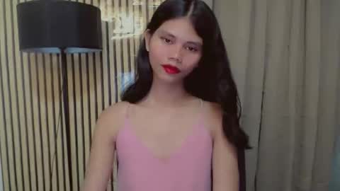 Snapshot of yourfavoratevivian chatting on November 15, 2025, 10:23 am Vivian online show from November 15, 2025, 10:23 am