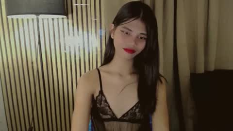 Snapshot of yourfavoratevivian chatting on November 27, 2025, 8:49 am Vivian online show from November 27, 2025, 8:49 am