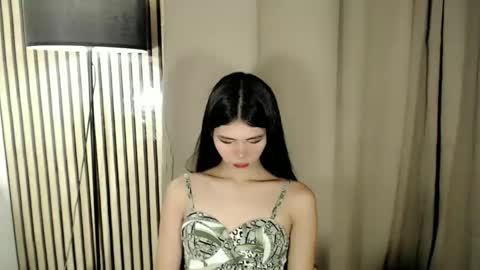 Snapshot of yourfavoratevivian chatting on December 15, 2025, 7:18 pm Vivian online show from December 15, 2025, 7:18 pm