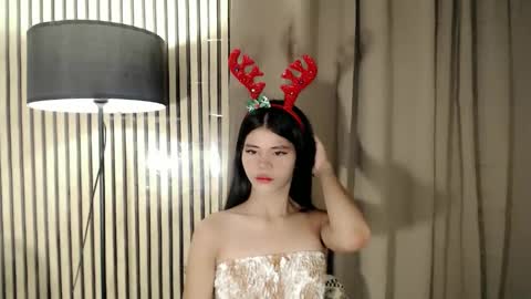 Snapshot of yourfavoratevivian chatting on December 21, 2025, 8:38 pm Vivian online show from December 21, 2025, 8:38 pm