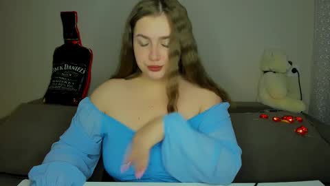 yourgem__ online show from March 4, 2025, 7:01 pm