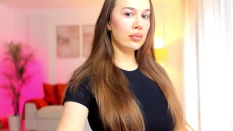 roxana online show from October 14, 2025, 10:49 am