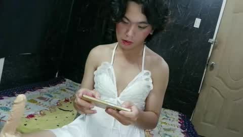 yourhotdodz online show from April 19, 2026, 1:21 pm