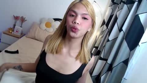 Snapshot of yourhotpatricia69 chatting on October 19, 2025, 4:24 am patty online show from October 19, 2025, 4:24 am
