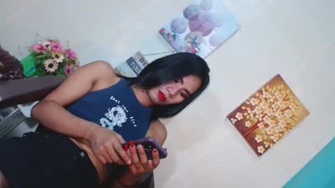 Snapshot of yourhottie_winxxx chatting on January 23, 2025, 5:31 pm Mauie online show from January 23, 2025, 5:31 pm