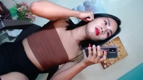 Snapshot of yourhottie_winxxx chatting on January 27, 2025, 11:54 pm Mauie online show from January 27, 2025, 11:54 pm