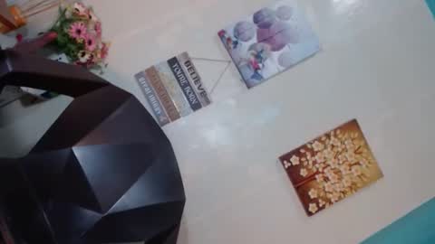 Snapshot of yourhottie_winxxx chatting on February 4, 2025, 10:24 pm Mauie online show from February 4, 2025, 10:24 pm