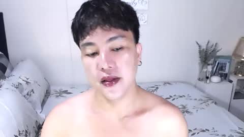 --               online show from November 26, 2025, 9:43 am