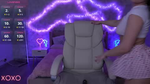 L O L A online show from March 1, 2025, 10:02 am