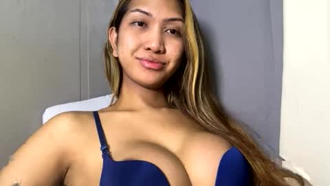 yourlovebella88 online show from April 24, 2026, 4:48 am