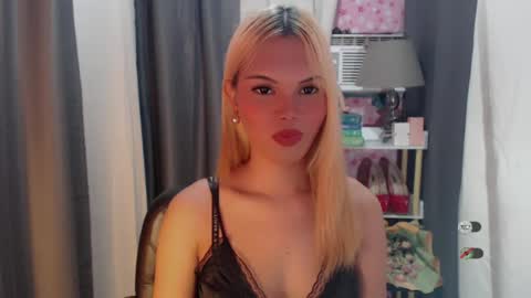 Snapshot of yourlovekylie chatting on June 27, 2026, 7:13 am KYLIE MORE online show from June 27, 2026, 7:13 am