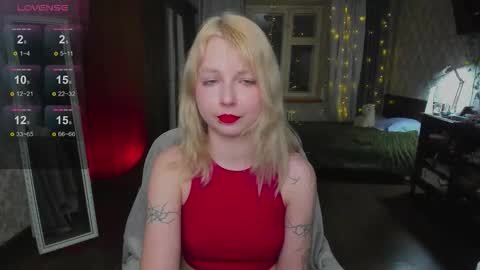 Snapshot of yourlovelyeve chatting on February 11, 2026, 5:40 pm Eve online show from February 11, 2026, 5:40 pm