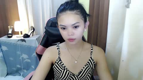 your lovely Dina online show from February 19, 2025, 2:12 am