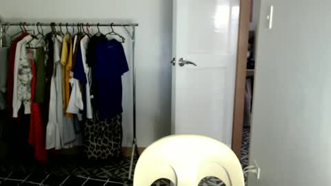 tifanny online show from January 15, 2025, 4:15 am